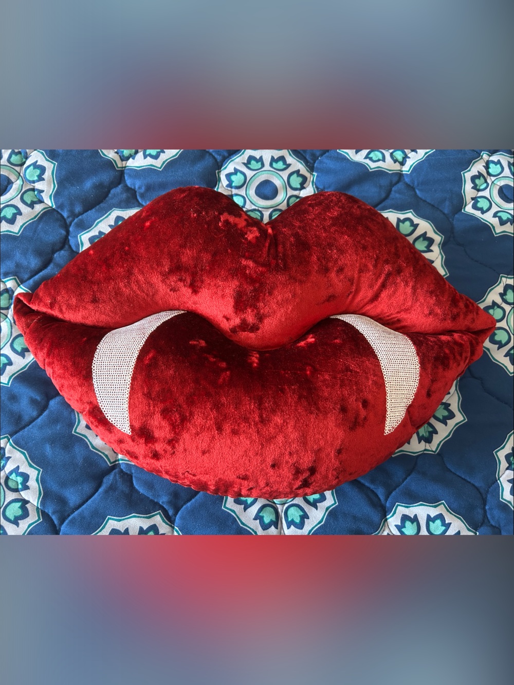 Vampire Velvet Lip-Shaped Decorative Pillow - Red